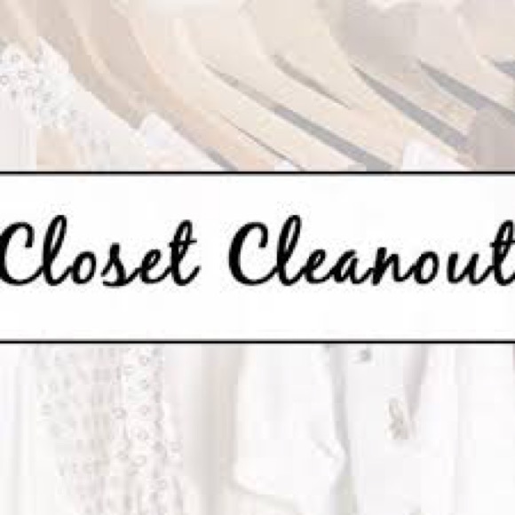 Cleaning out Closet SALE - Picture 1 of 1